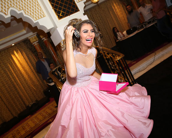 بالفيديو- مريم حسين تردّ عبر سناب شات على تغريدة أحلام