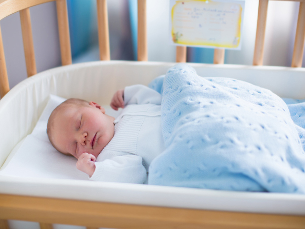 فراش سرير طفلك خطر على حياته نواعم