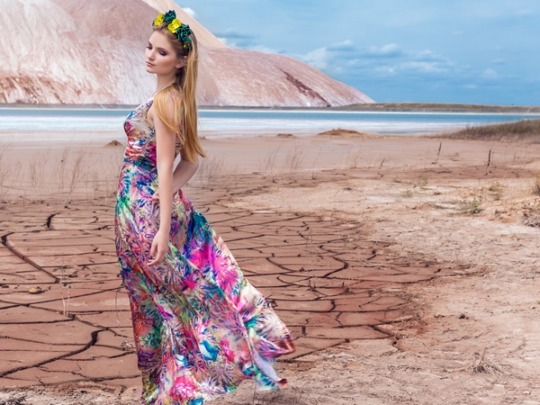 Um vestido colorido em um sonho para uma mulher solteira | Nawaem