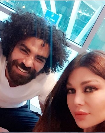 Ù…Ø­Ù…Ø¯ ÙˆØ²ÙŠØ±ÙŠ ÙŠ ÙˆØ¬ Ù‡ Ø±Ø³Ø§Ù„Ø© Ù„Ù‡ÙŠÙØ§Ø¡ ÙˆÙ‡Ø¨ÙŠ Ø¨Ø§Ù„Ù‚ Ù†Ø§Ø¹ Ø§Ù„Ø· Ø¨ ÙŠ Ù†ÙˆØ§Ø¹Ù…