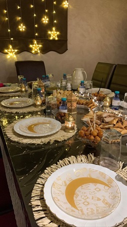 استوحي أفكار لديكورات مائدة رمضان.. لاستقبال فخم لضيوفك