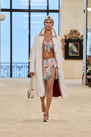 شانيل كروز 2027: عودة خفيفة إلى الجذور