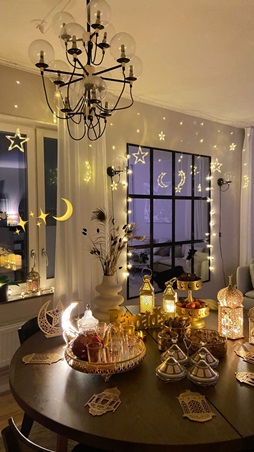 استوحي أفكار لديكورات مائدة رمضان.. لاستقبال فخم لضيوفك