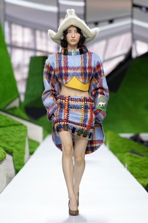 مجموعة لويس فيتون أنيقة أنثوية وغير تقليدية