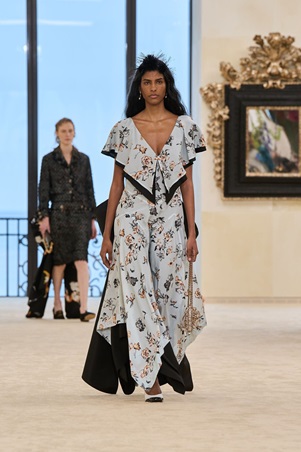 شانيل كروز 2027: عودة خفيفة إلى الجذور