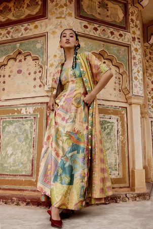 صيفك بخفة وأناقة هادئة