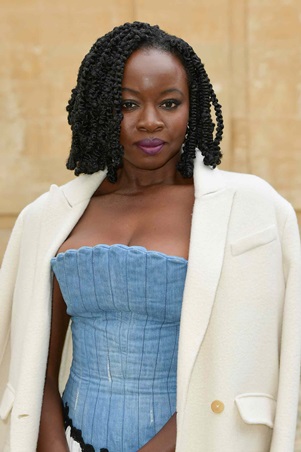 إليكِ تسريحات ضفائر للشعر الكيرلي تناسب موسم الربيع