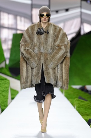 مجموعة لويس فيتون أنيقة أنثوية وغير تقليدية