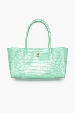 حقائب الخريف… مزاج جديد بالكامل