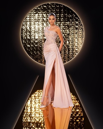 بين الشروق والغروب.. أناقتك لا تشبه أحداً