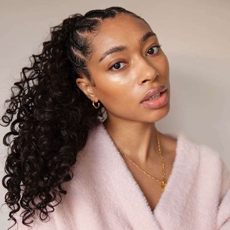 إليكِ تسريحات ضفائر للشعر الكيرلي تناسب موسم الربيع