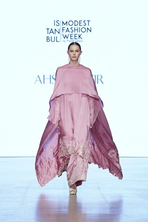 اطلعي على فعاليات أسبوع الموضة المحتشمة في باريس