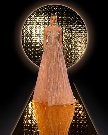 بين الشروق والغروب.. أناقتك لا تشبه أحداً