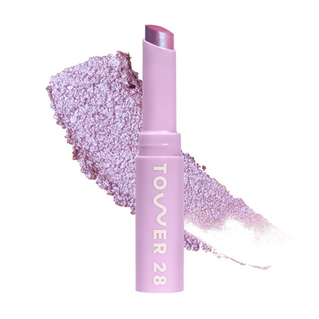 آيسد غلام: صيحة مكياج الـcool girl لعام 2026