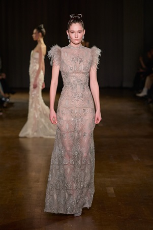 مجموعة جورج حبيقة تحتفي بأنوثة هادئة في باريس