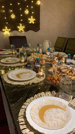 استوحي أفكار لديكورات مائدة رمضان.. لاستقبال فخم لضيوفك