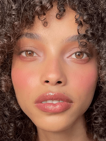 إليكِ أفكار لمكياج ربيعي أنيق وساحر