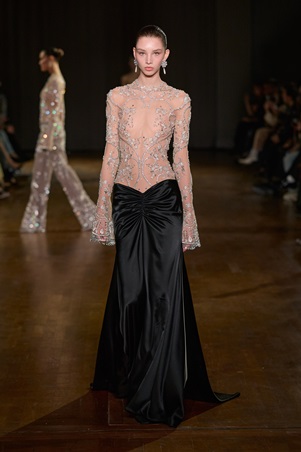 مجموعة جورج حبيقة تحتفي بأنوثة هادئة في باريس