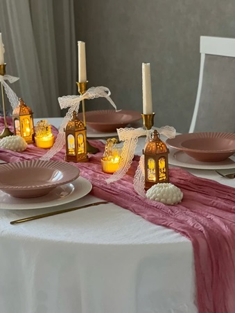 استوحي أفكار لديكورات مائدة رمضان.. لاستقبال فخم لضيوفك