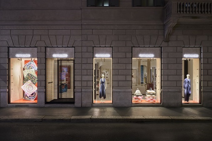 حين يتحول الحرير إلى مشهد حي