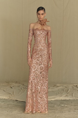 أنوثة بلمسة درامية: حين يلتقي فن بيل إيبوك بأزياء زهير مراد