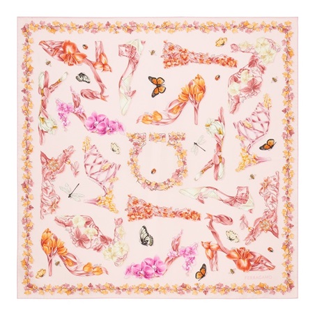 حين يتحول الحرير إلى مشهد حي