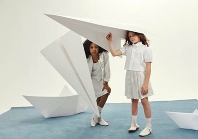 اختاري إطلالات مفعمة بالبهجة لأطفالك