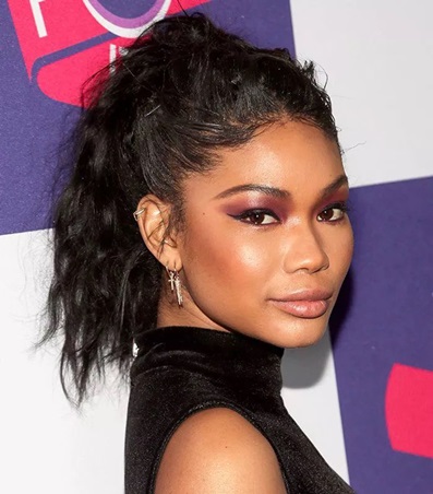 أفكار عصرية لتسريحة ذيل الحصان للشعر القصير