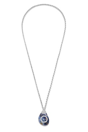 ساعات ومجوهرات بتفاصيل مختلفة… حكاية الأناقة في Watches and Wonders