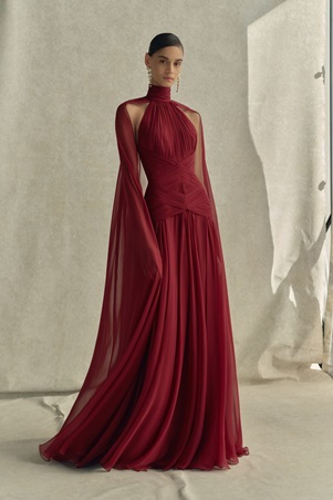 أنوثة بلمسة درامية: حين يلتقي فن بيل إيبوك بأزياء زهير مراد