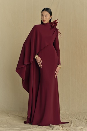 أنوثة بلمسة درامية: حين يلتقي فن بيل إيبوك بأزياء زهير مراد