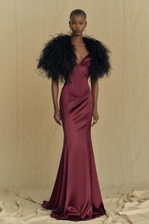 أنوثة بلمسة درامية: حين يلتقي فن بيل إيبوك بأزياء زهير مراد