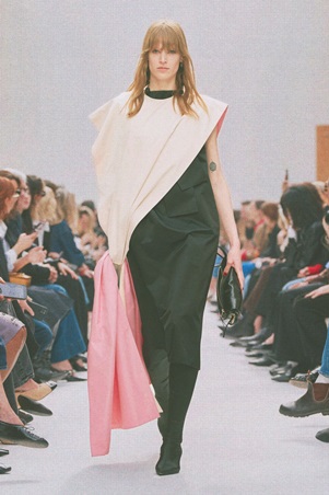 كلاسيكيات أنيقة بلمسة تمرّد في عرض سيلين