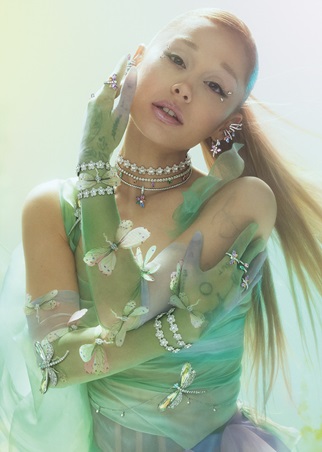 لمسة حالمة من عالم أريانا