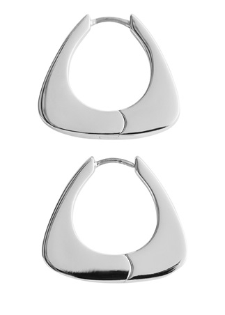 اخترنا لك أزياء تعبر عنك هذا الموسم