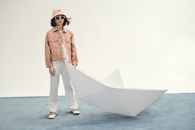 اختاري إطلالات مفعمة بالبهجة لأطفالك