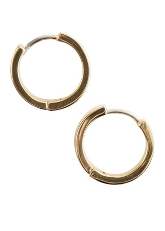 اخترنا لك أزياء تعبر عنك هذا الموسم