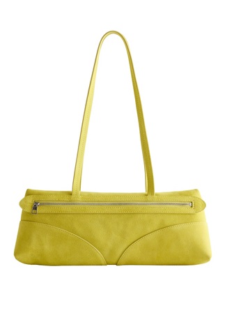 اخترنا لك أزياء تعبر عنك هذا الموسم