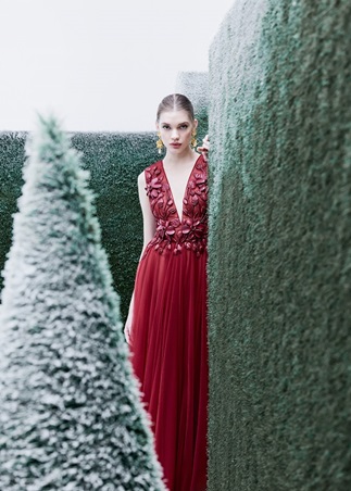 طوني ورد يمنحنا الإطلالات المثالية بجماليات التفاصيل الصغيرة