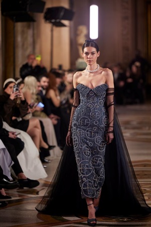 إيلي فغالي يكتب فصلاً جديداً من الأناقة في دار أوبرا باريس