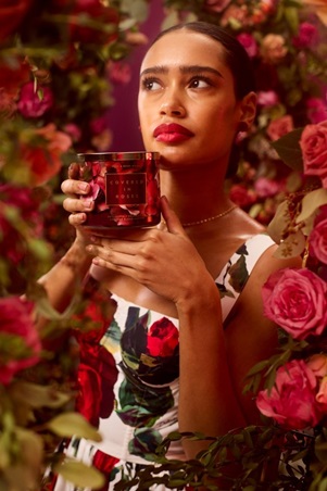 “Covered in Roses”من Bath & Body Works، احتفال ربيعي بالأناقة الزهرية