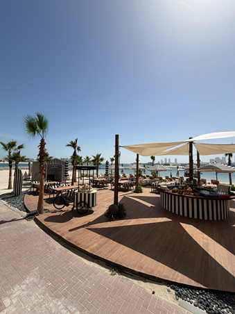 لمسة أنيقة على الشاطئ