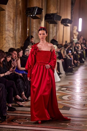 إيلي فغالي يكتب فصلاً جديداً من الأناقة في دار أوبرا باريس