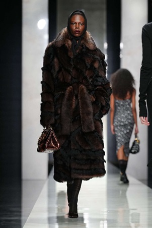 دولشي آند غابانا تحتفي بأربعين عامًا من الإبداع