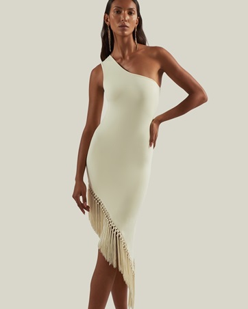 ليلة واحدة لا تكفي لهذه الإطلالات