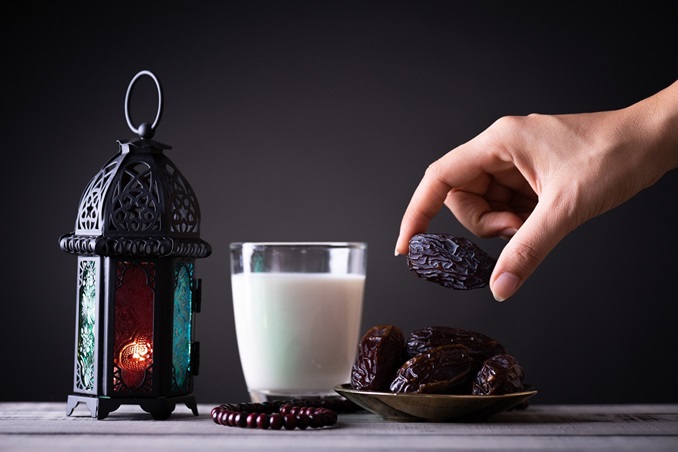 إليكِ سبب زيادة وزنك في رمضان.. وكيفية التغلب عليه