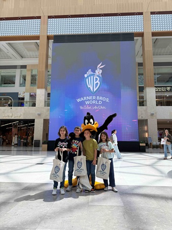 شخصيات مدن ياس الترفيهية ترسم البسمة على وجوه أطفالك في ياس مول