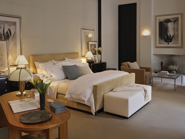 على إيقاع البحر… أناقة تتحرك داخل ميلانو