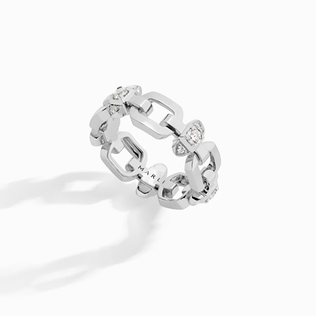 مايلي سايرس متعلقة بمجوهرات مارلي