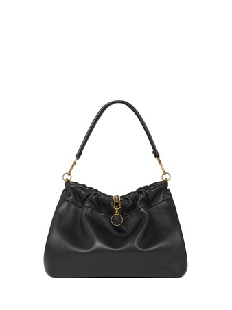 حقيبة تعيد تعريف الأناقة بهدوء